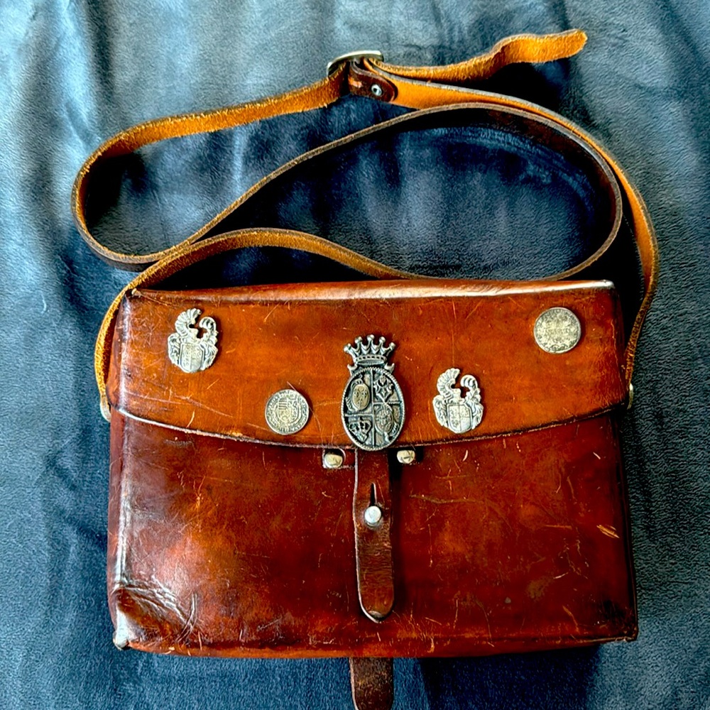 Vintage leather bag